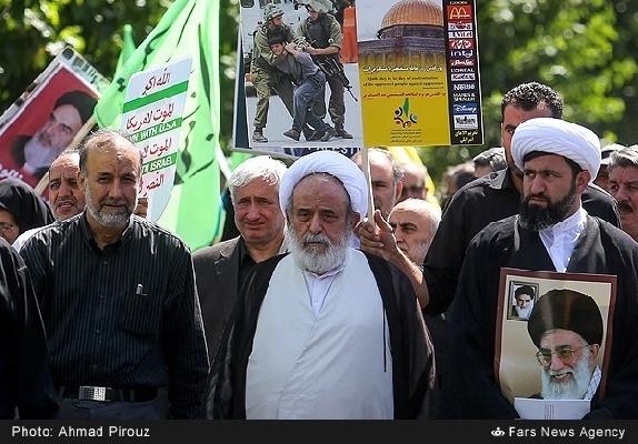عکس خبری / استاد انصاریان در راهپیمایی روز جهانی قدس